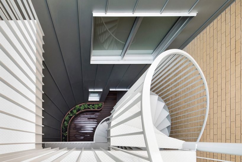 由废弃摄影棚改造的蒙特利尔宠物医院 住宅  T B A-13