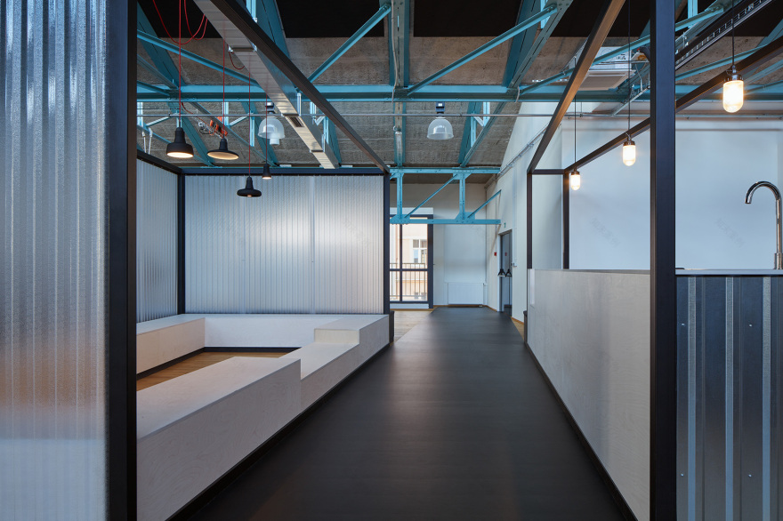 SinnerSchrader办公室,布拉格 / Kurz architects-16