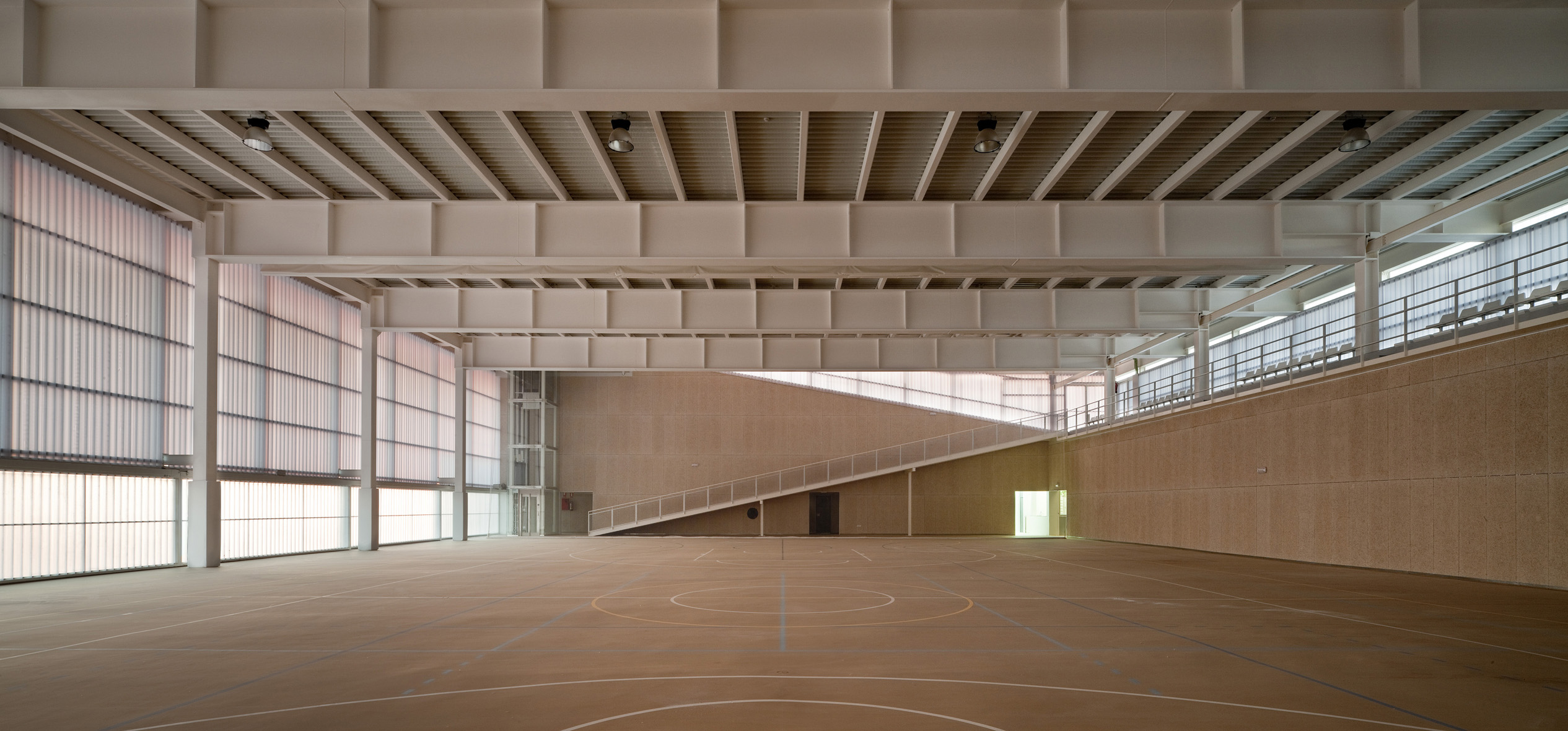 university sports hall-44