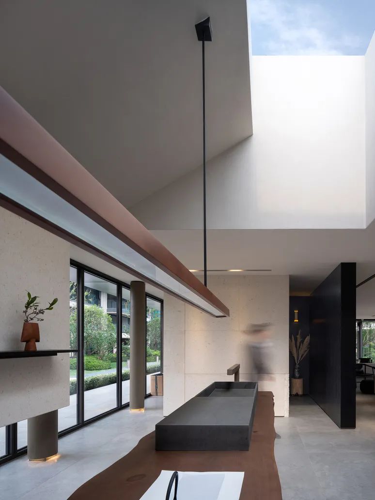 中南春风里售楼处 | 融合中西文化的现代园林空间-30