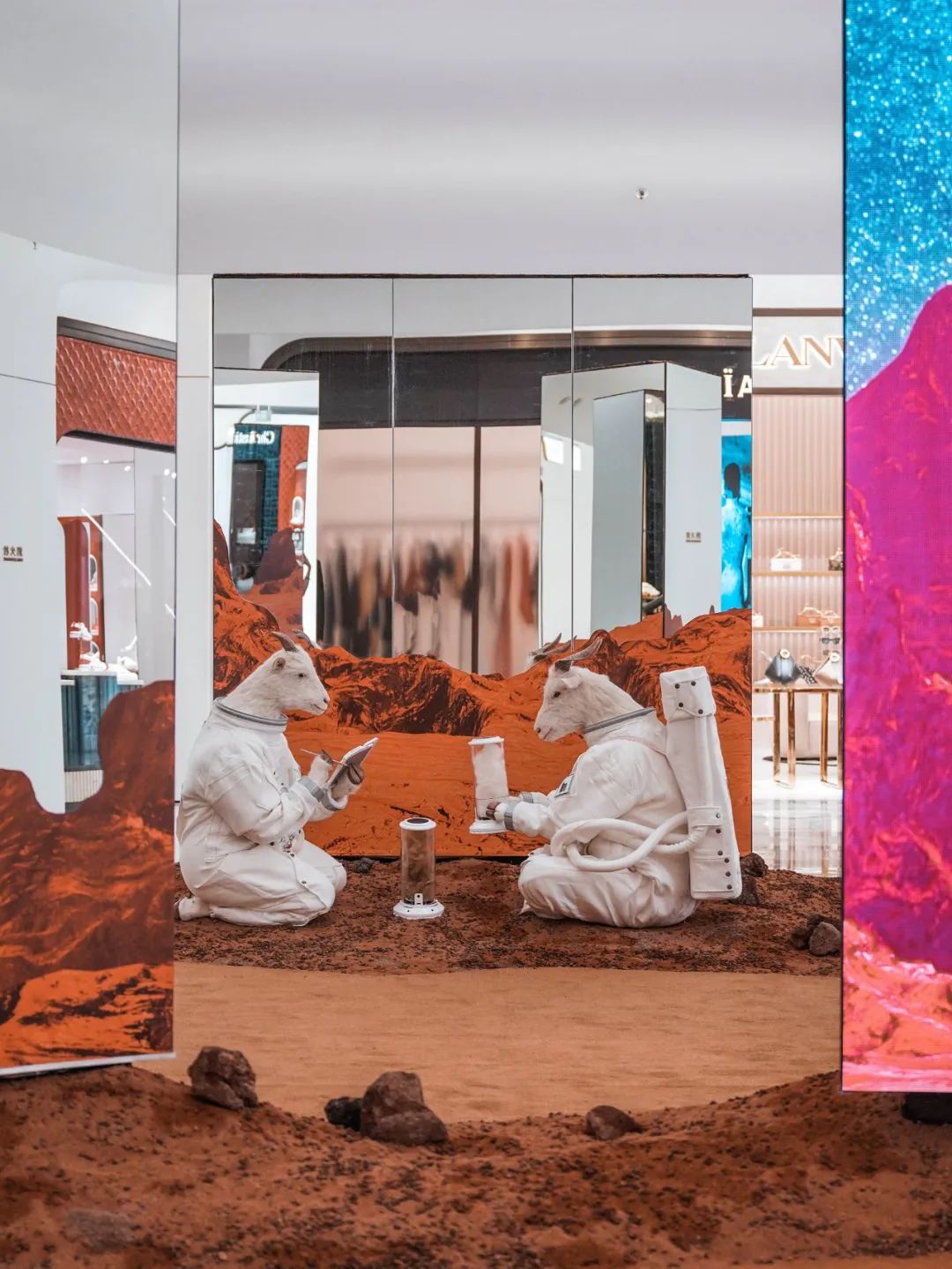 COLOMBO VSpace "太空舱"快闪店丨中国成都-0