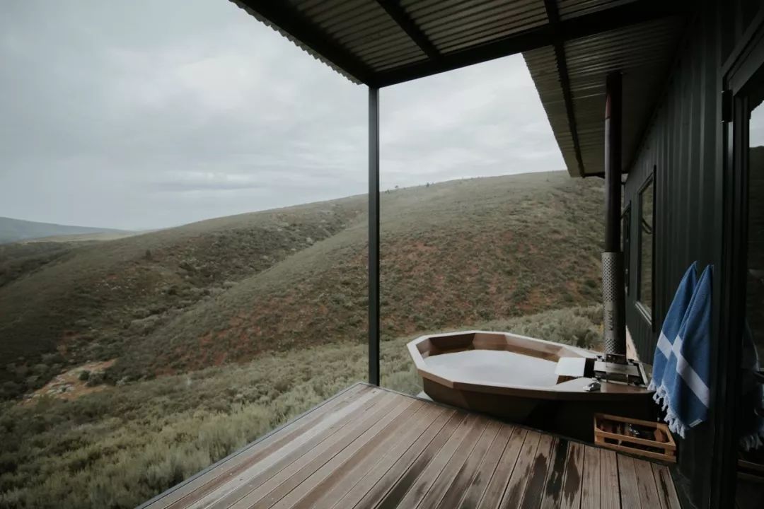 南非集装箱小屋，无电网、开放式生活空间-10