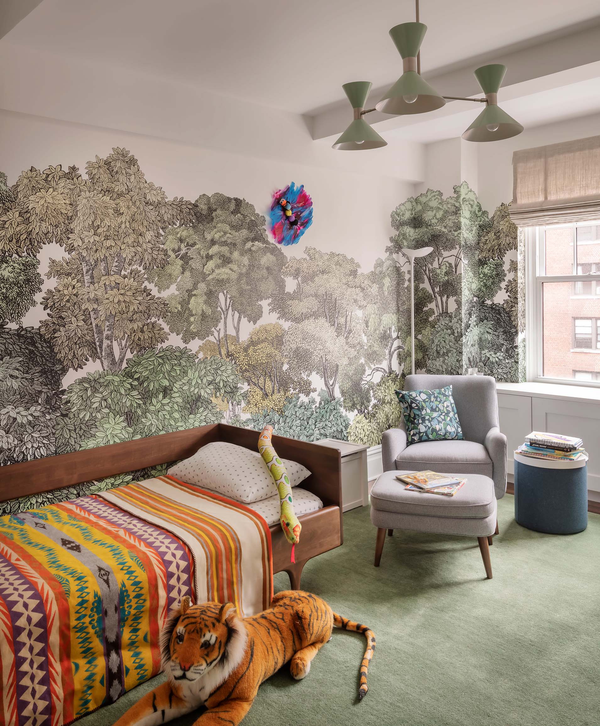 一场战前活力十足的合作活动

注：Punchy常见有有力的、活力十足的等意思，Coop常见有合作、合作活动、合作社等意思，这里结合语境推测Coop为合作活动，整体根据一般表达习惯进行了翻译如果有更具体的背景信息，翻译可能更精准 丨GhanaUpper West-29