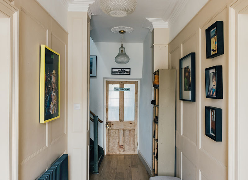 英国 200 年历史的彩色小屋-24