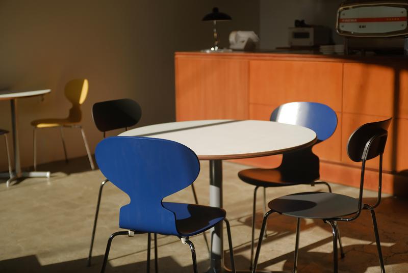 色彩魔力 | 15 坪温馨咖啡厅的 Woodton 风格设计-10