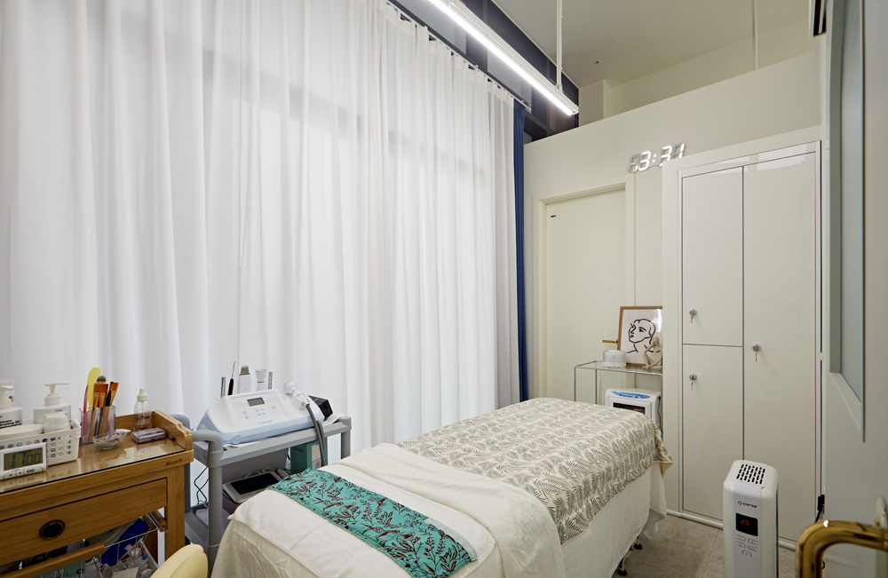 现代简约风 12 平米网购小店室内设计案例-7