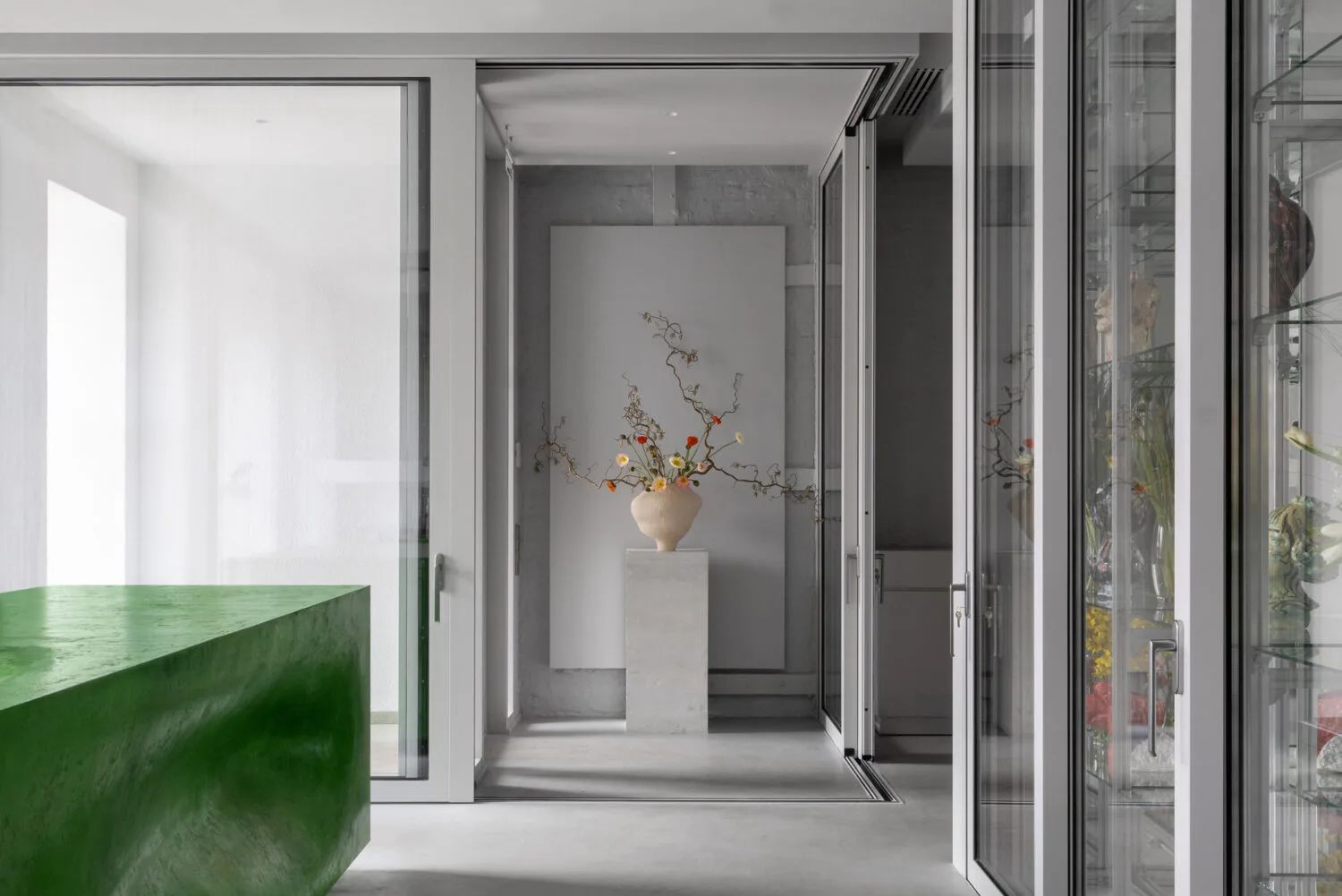 花店办公室|多功能办公室设计丨俄罗斯丨Kozeen Rueda 工作室-6