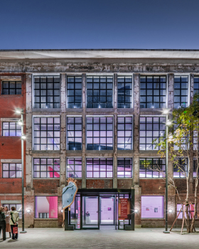 Red Plum Culture and Creative Park / AAarchitects + IIA Atelier