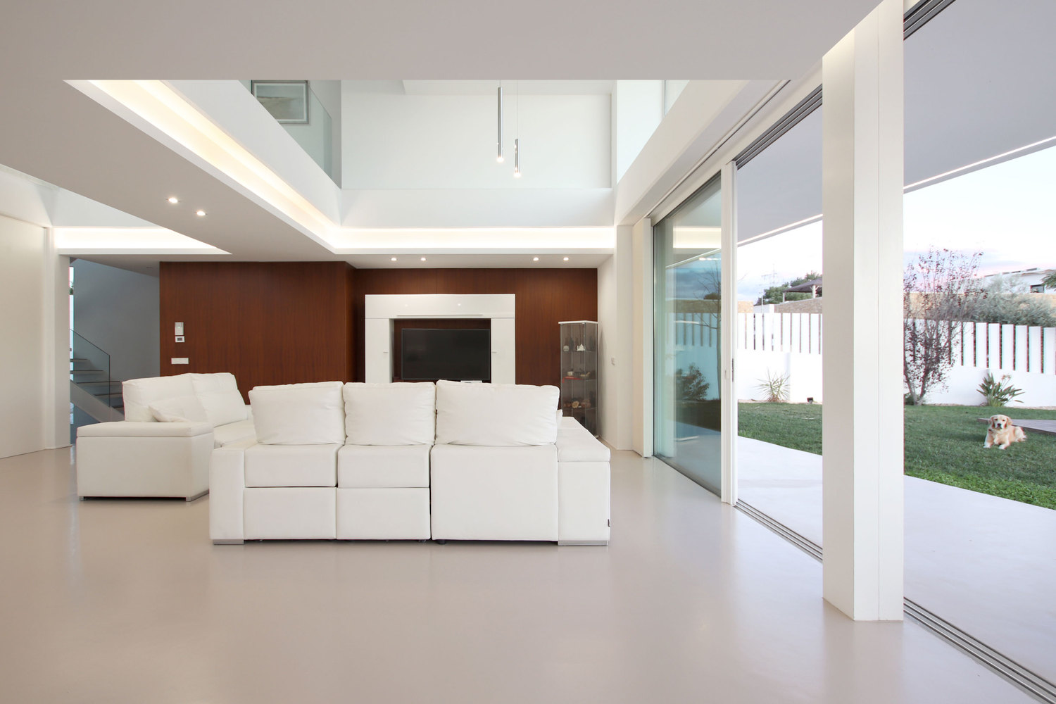 弧形泳池住宅-34