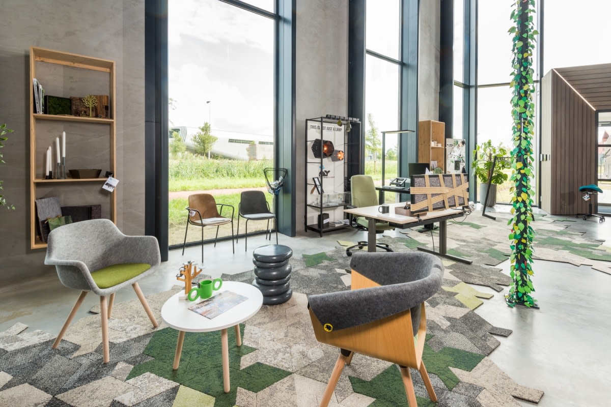 荷兰 Westzaan 的 GZ OfficeXperience 陈列室——现代办公空间的绿色演绎-14