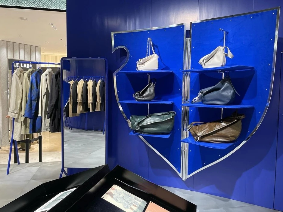 Burberry 东京 2024 春夏季“舞台”快闪店丨日本东京-3