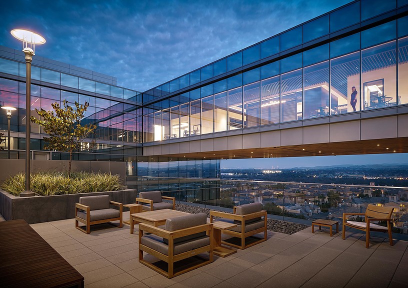 加州风情融入律所设计，打造全景视野办公空间-5