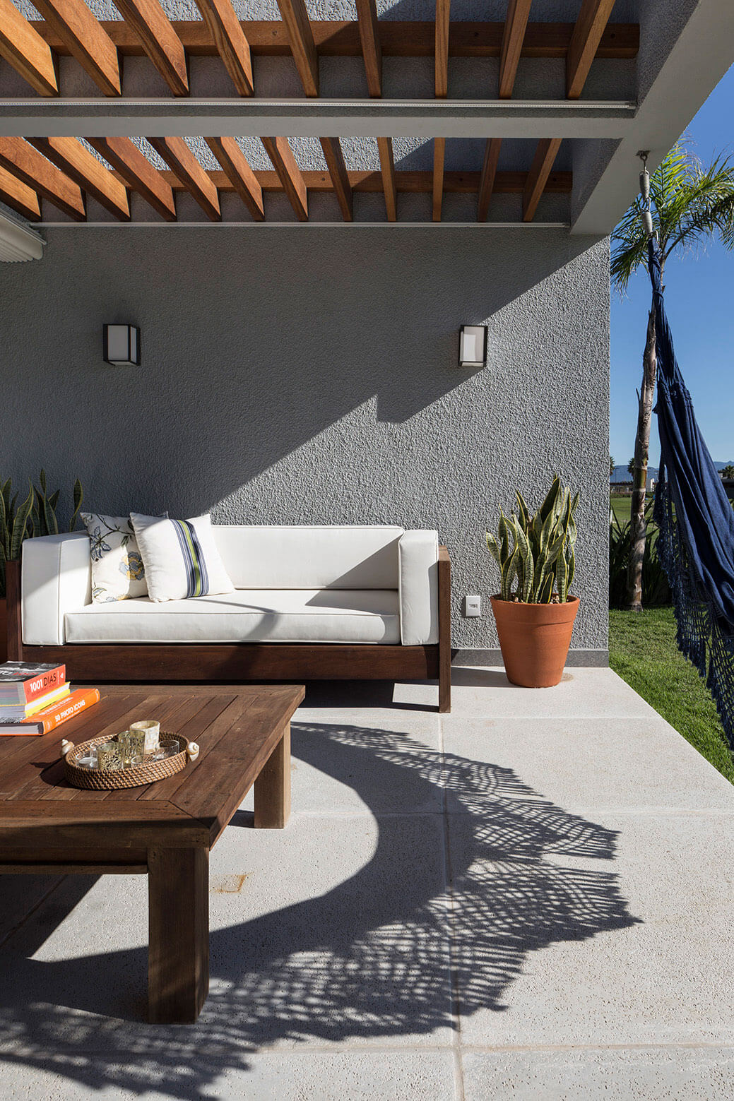 巴西独特外形两层住宅丨Seferin Arquitetura设计工作室-8