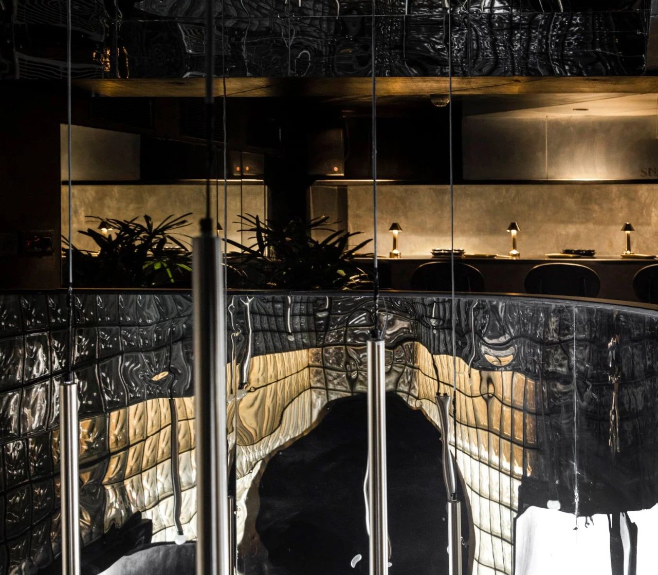 暗黑式混凝土结构鸡尾酒吧设计丨印度新德里丨RENESA ARCHITECTURE DESIGN-41