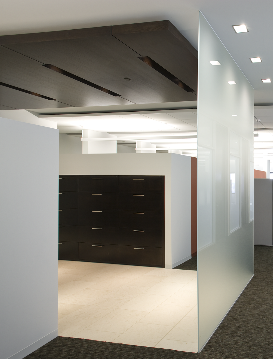 高技派经典氛围的律师事务所办公室设计-22