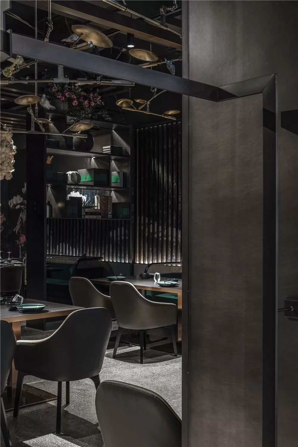 曾建龙打造“黛瓦宴” | 旧火车站中的新餐饮空间实验-87