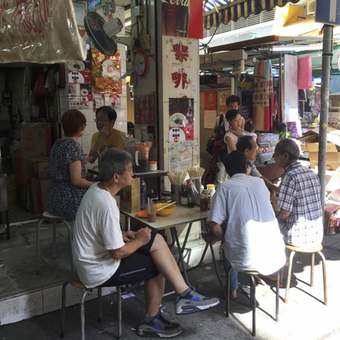 脏脏韩式室内街头酒吧丨韩国首尔丨omostudio-50