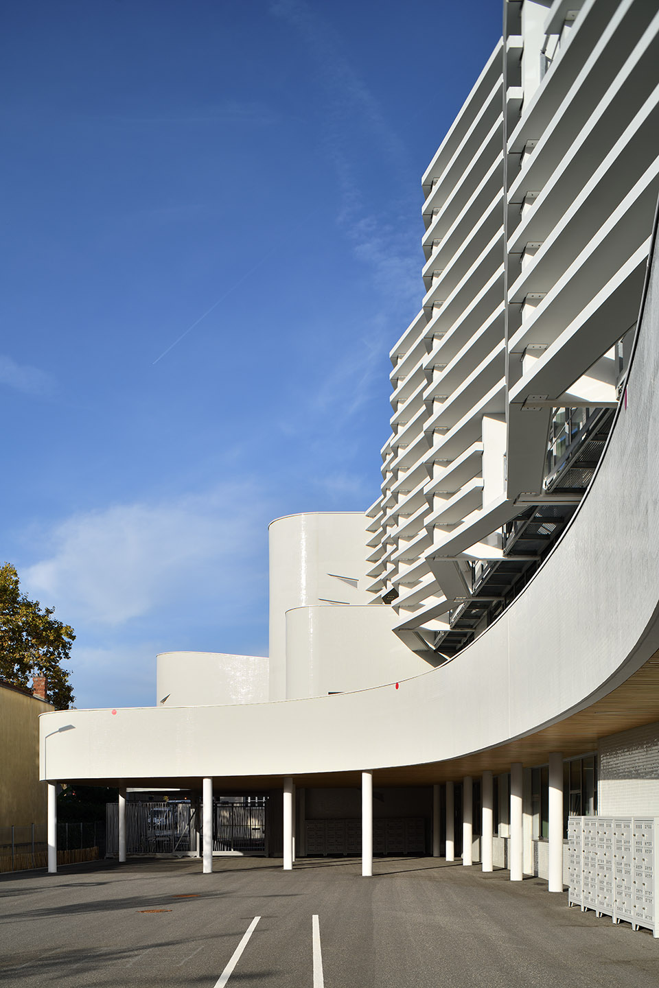 Chabrou· 学院丨法国丨Jean Pierre Lott Architecte-7