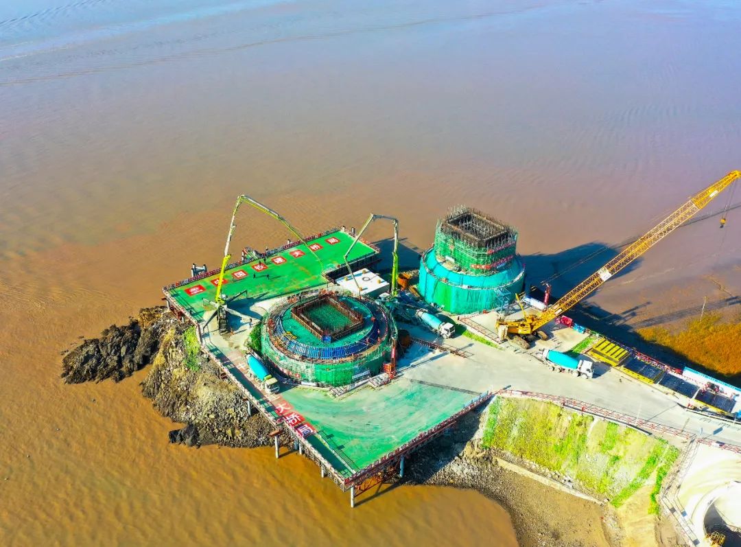 日出宁波舟山港！国内最大跨度跨海桥新进展-22