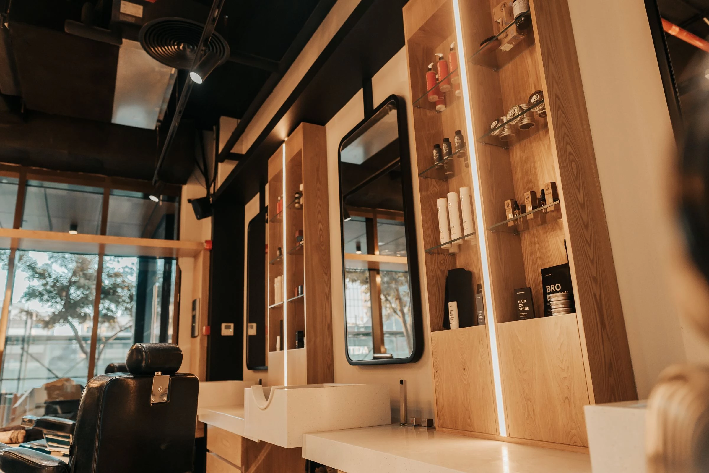 MustDash 理发店丨阿联酋迪拜丨The Trouvaille Studio-36