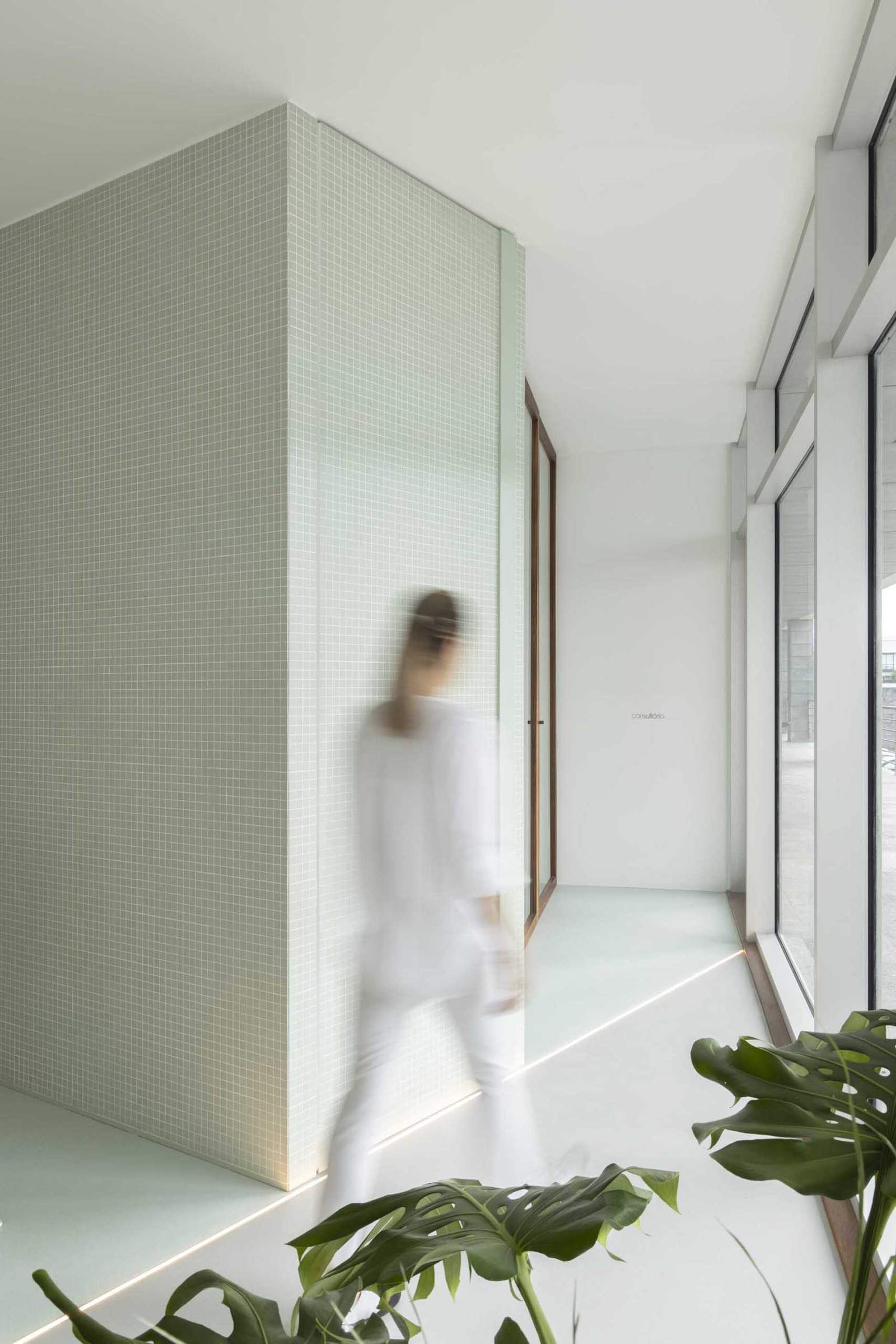 Think Health 自然疗法诊所室内设计丨葡萄牙蓬塔德尔加达丨BOX arquitectos-20