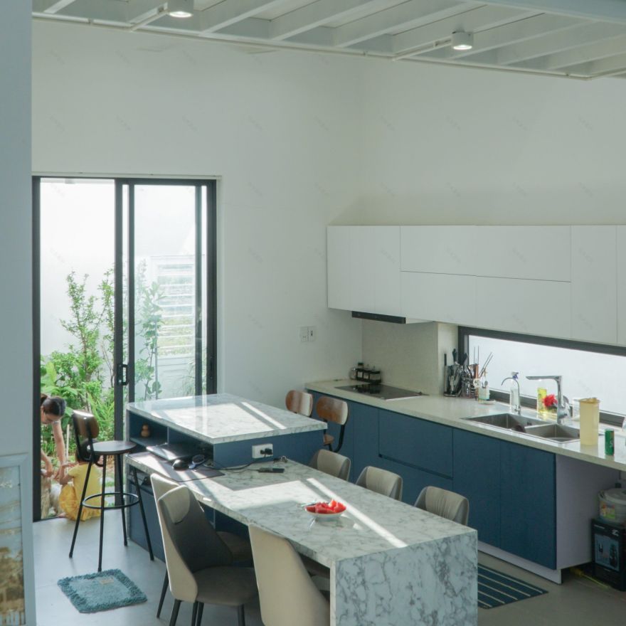 绿意盎然的四口之家-29