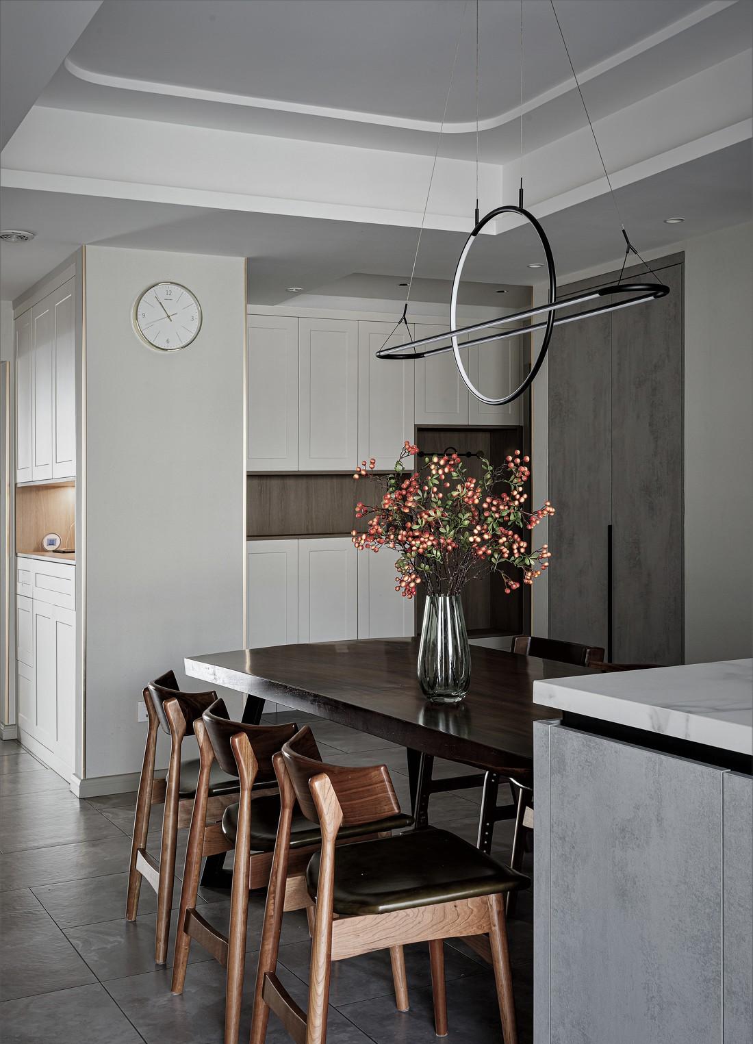 自然放松的家居空间设计-14