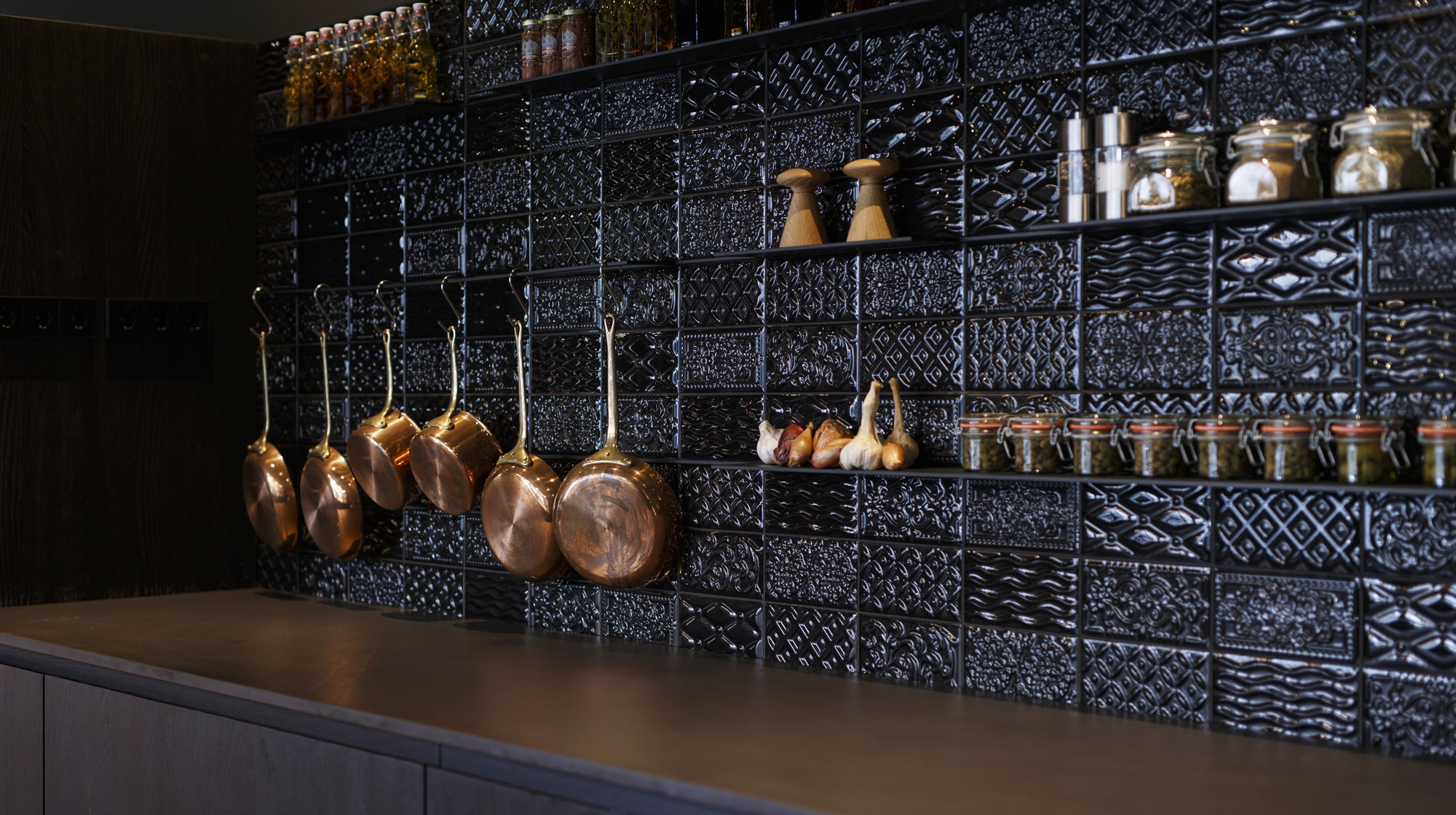 RevoLution Signature Restaurant 旋转厨房设计-10