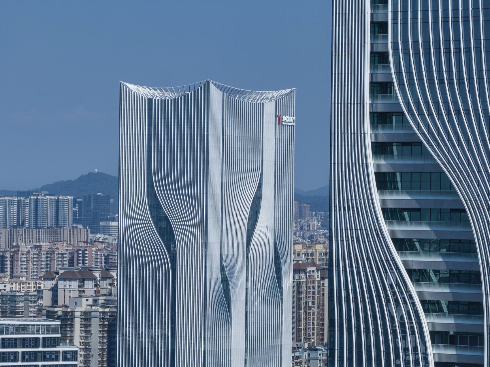 广州白云站TOD上盖建筑群丨中国广州丨华南理工大学建筑设计研究院有限公司等多家单位-11