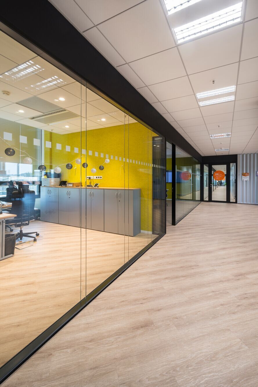 阿瓦斯特布尔诺办公室-8