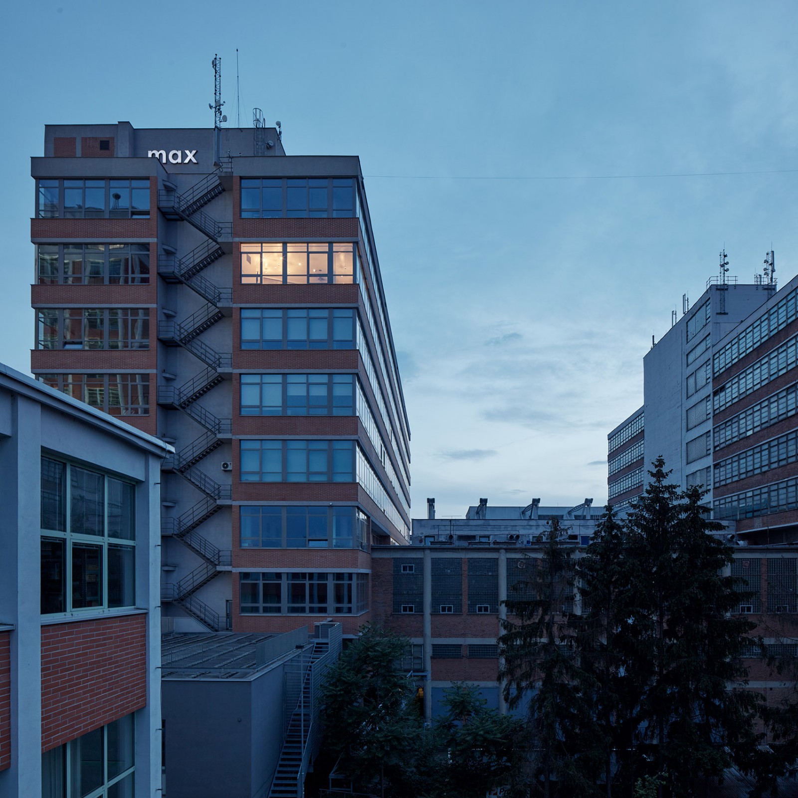 新作 | petrjanda/brainwork：捷克 兹林32号阁楼式公寓-36