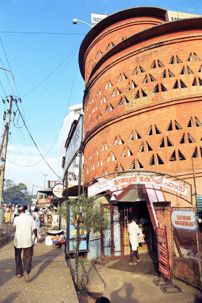 印度咖啡屋（Indian Coffee House）丨印度特里凡得琅丨劳里·贝克（Laurie Baker）-27