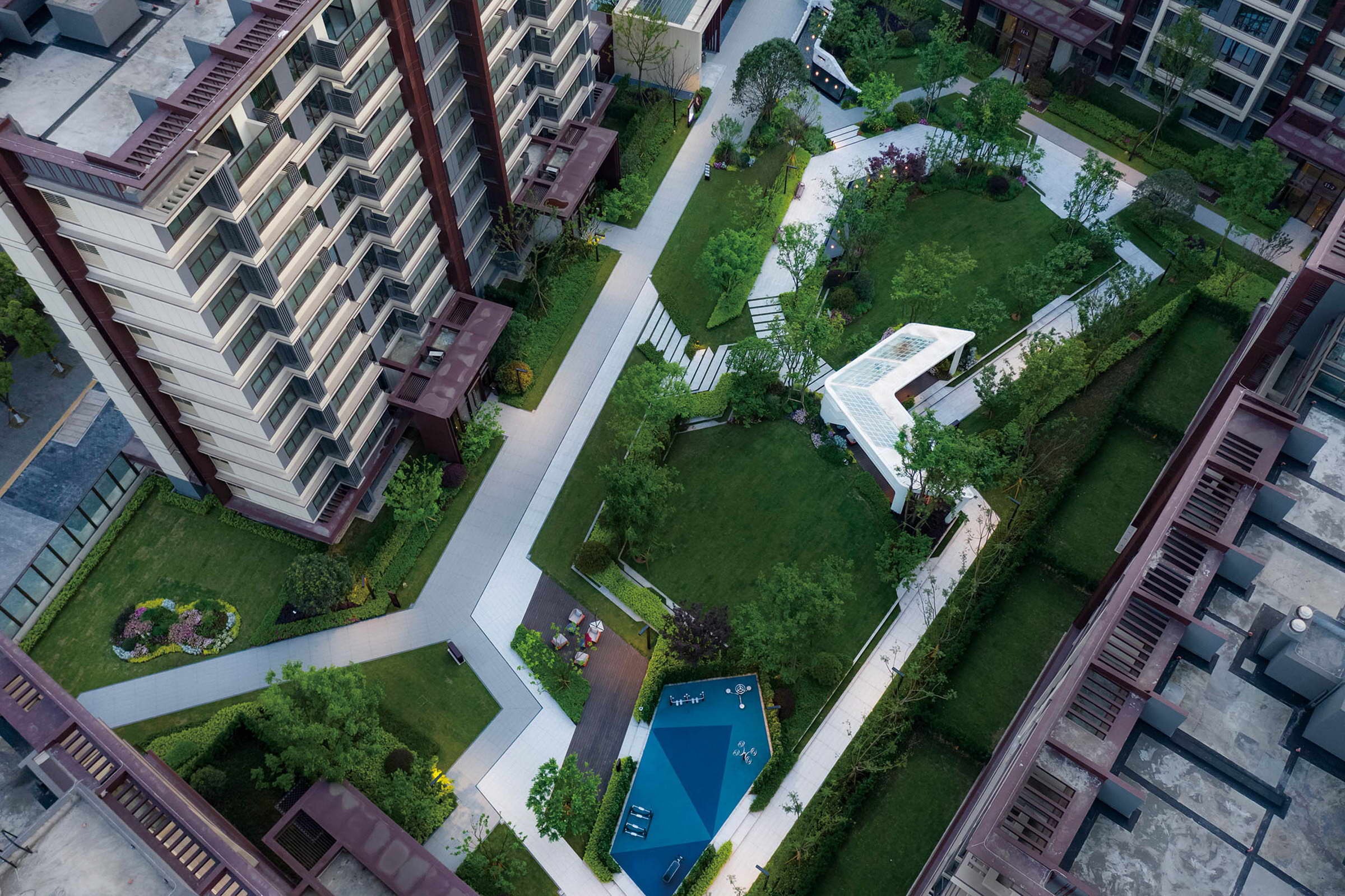 重庆龙湖开元晶蓝二期 | 东方宋式美学融入现代景观设计-6