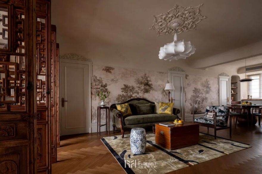 YUN.MAN实景|东方墨香漫过雕花窗,一卷诗书伴斜阳,法式浪漫藏于页,东方雅韵绕画梁-28