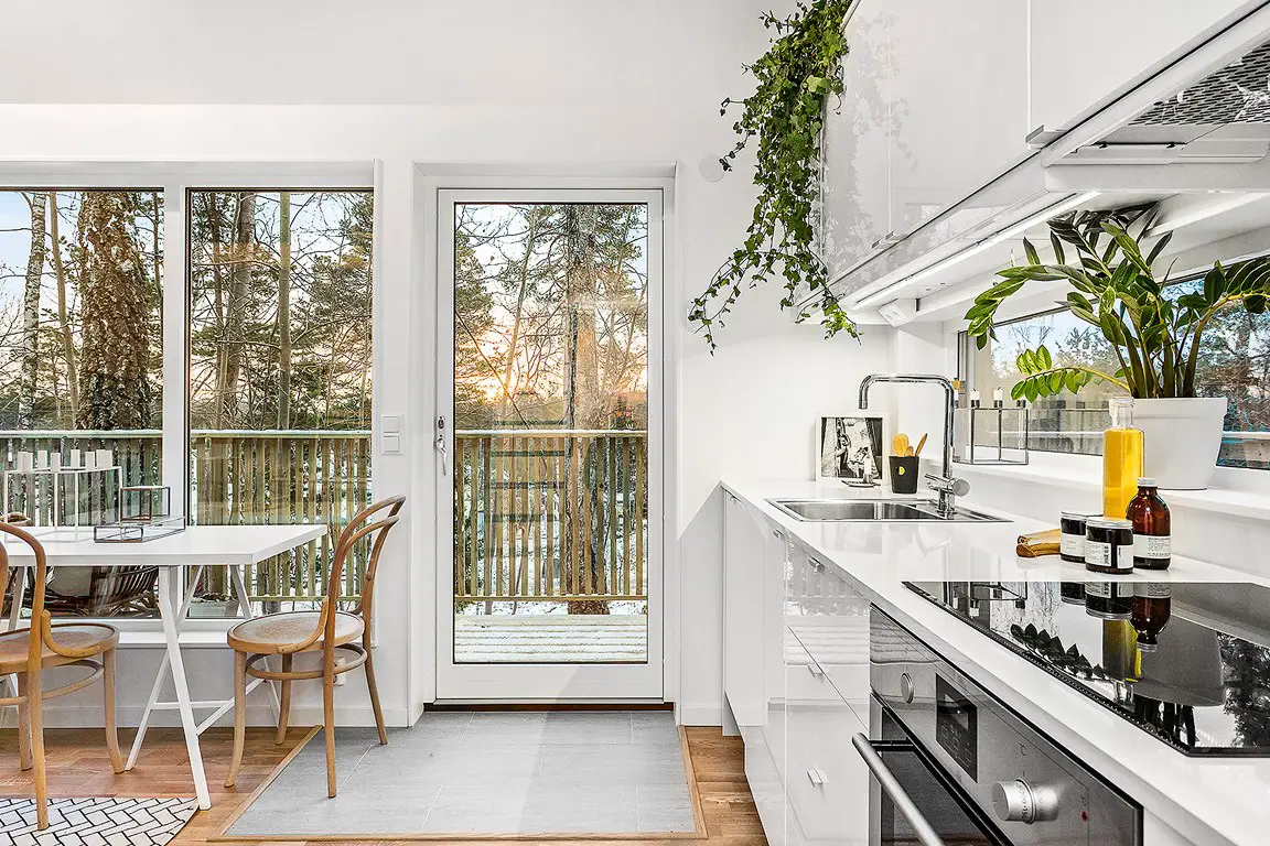 Stockholm 湖边迷你树屋-4