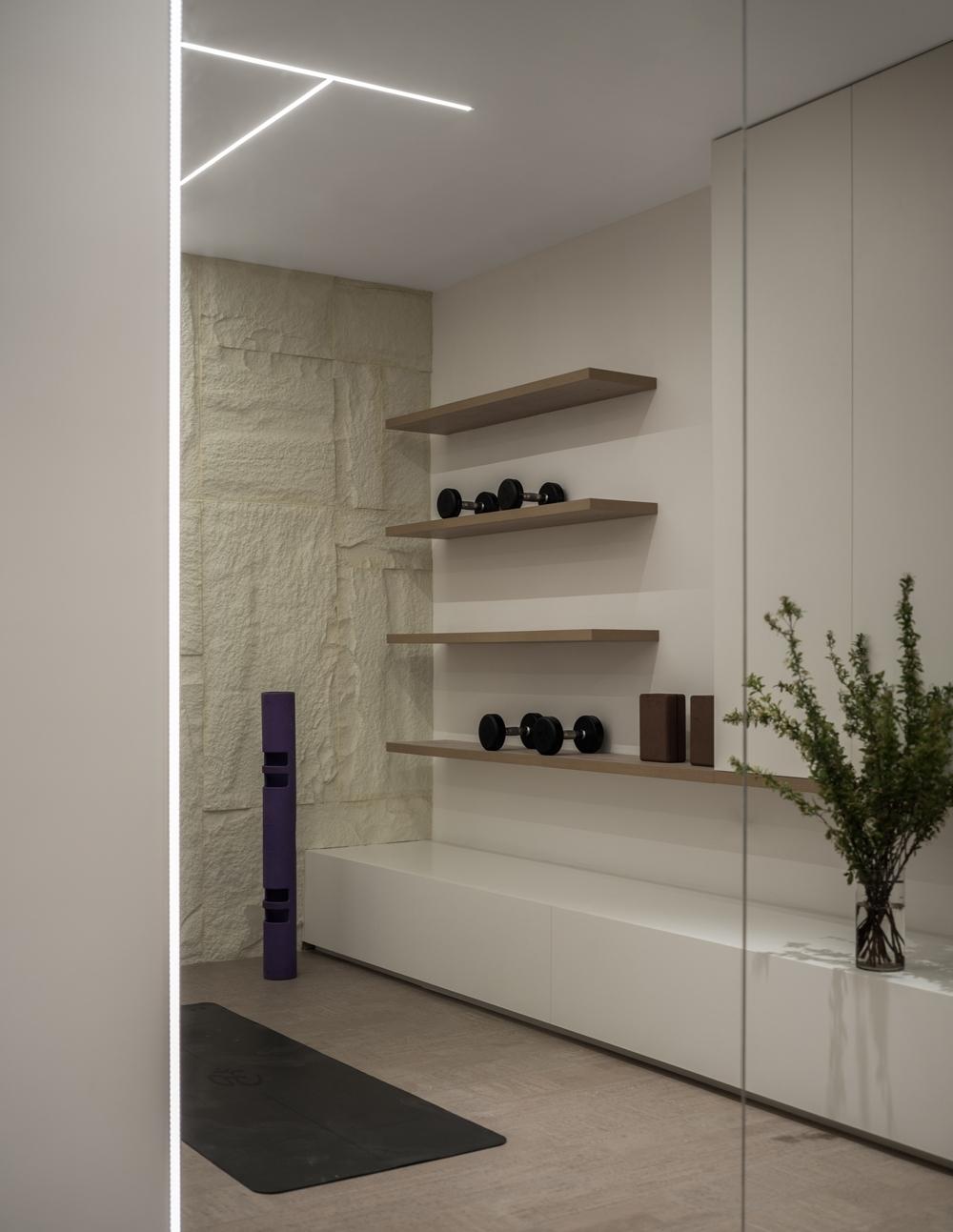 350㎡别墅简约白与原木经典搭配丨中国上海-83