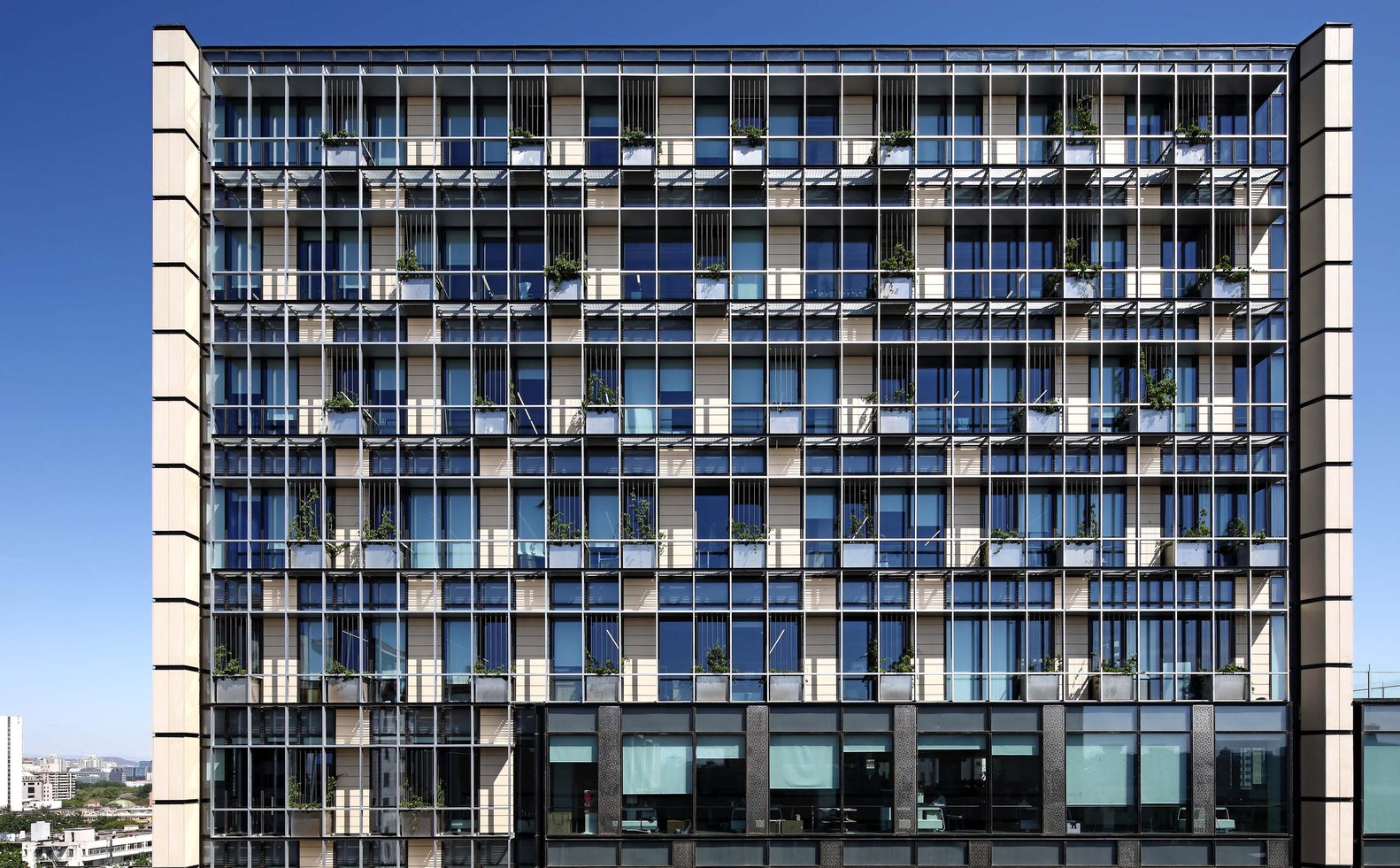 城市更新中的多功能办公空间——CADG 创新科研示范中心-86