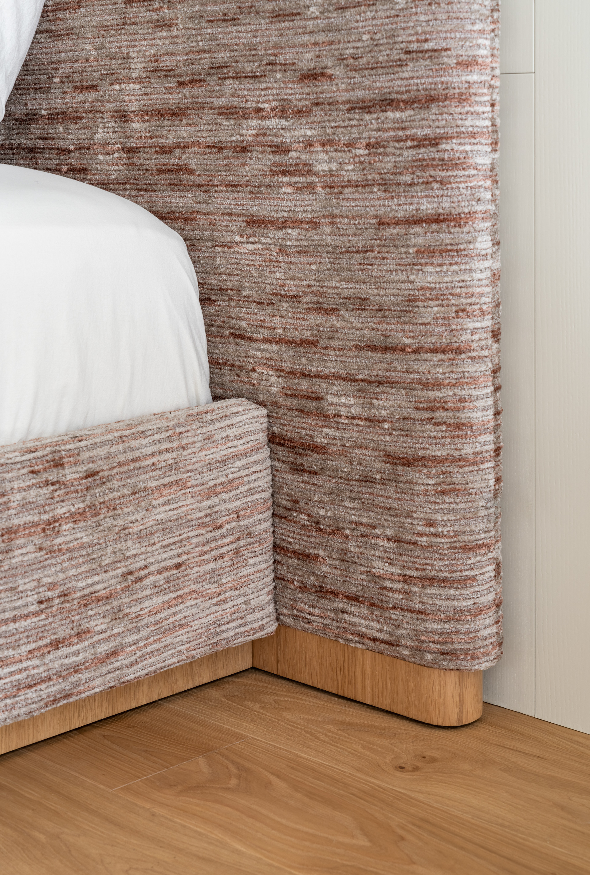 VSLKVSKA | A two-story apartment design-94