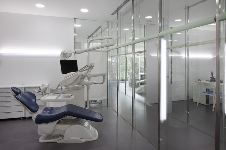 葡萄牙牙科诊所设计 | 个性化的医疗环境-21