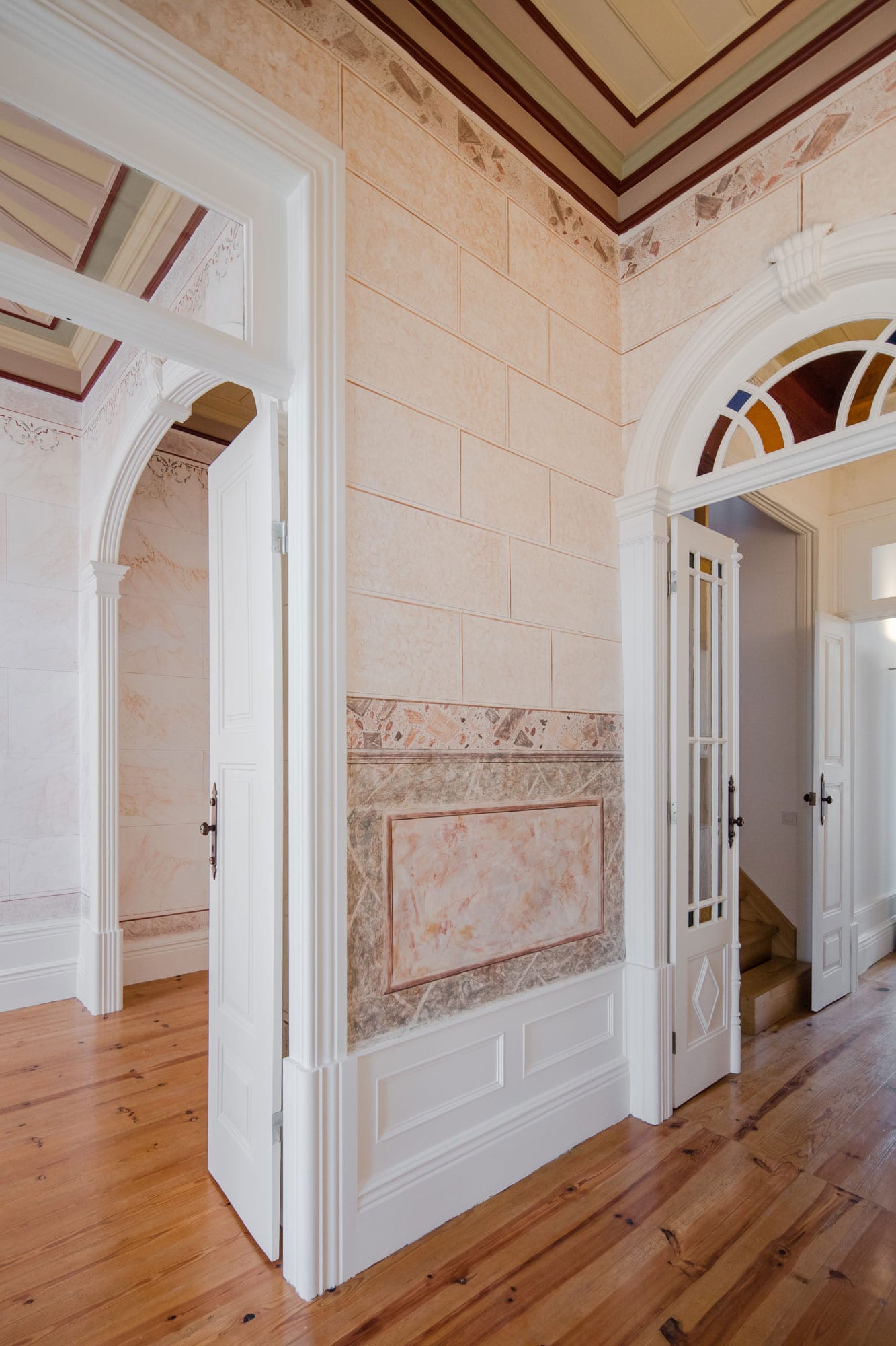 葡萄牙奥瓦城市翻新住宅，内外兼修的现代美学-29