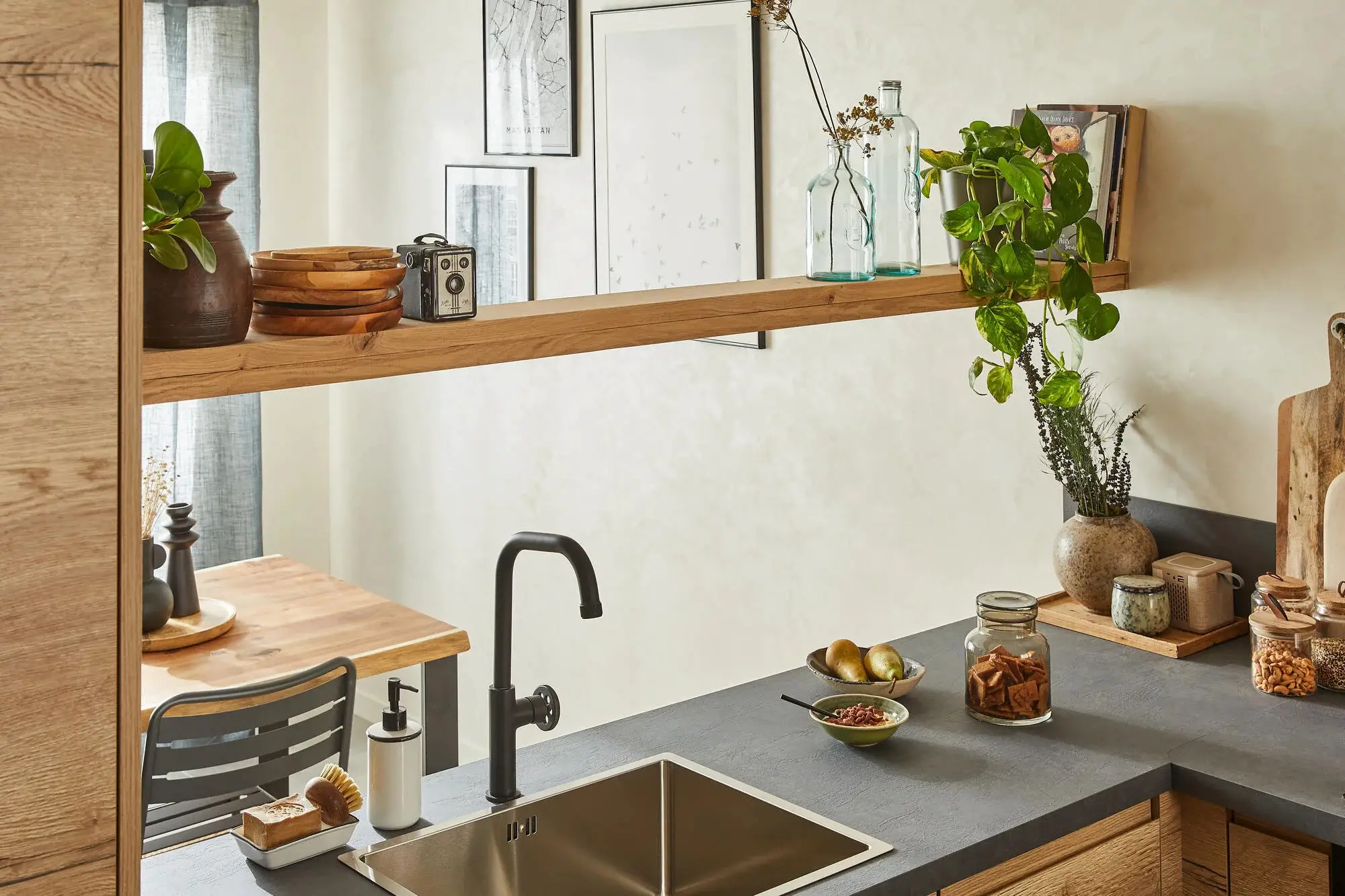 开放式木质厨房设计,现代而温馨-5