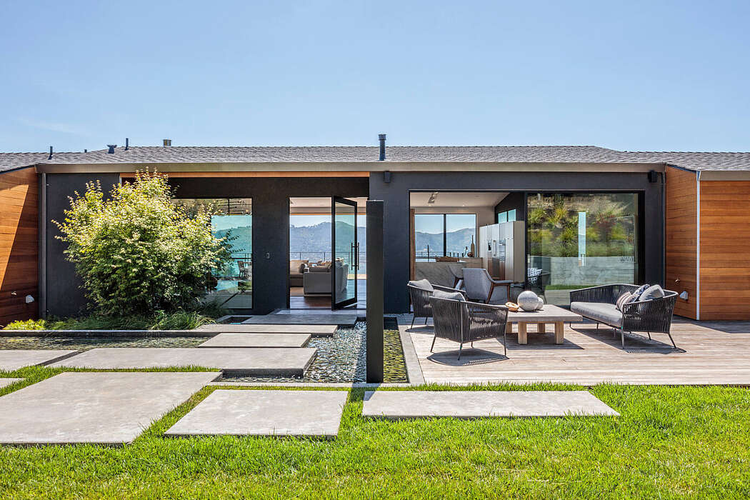 加州 Tiburon 的现代简约住宅-1