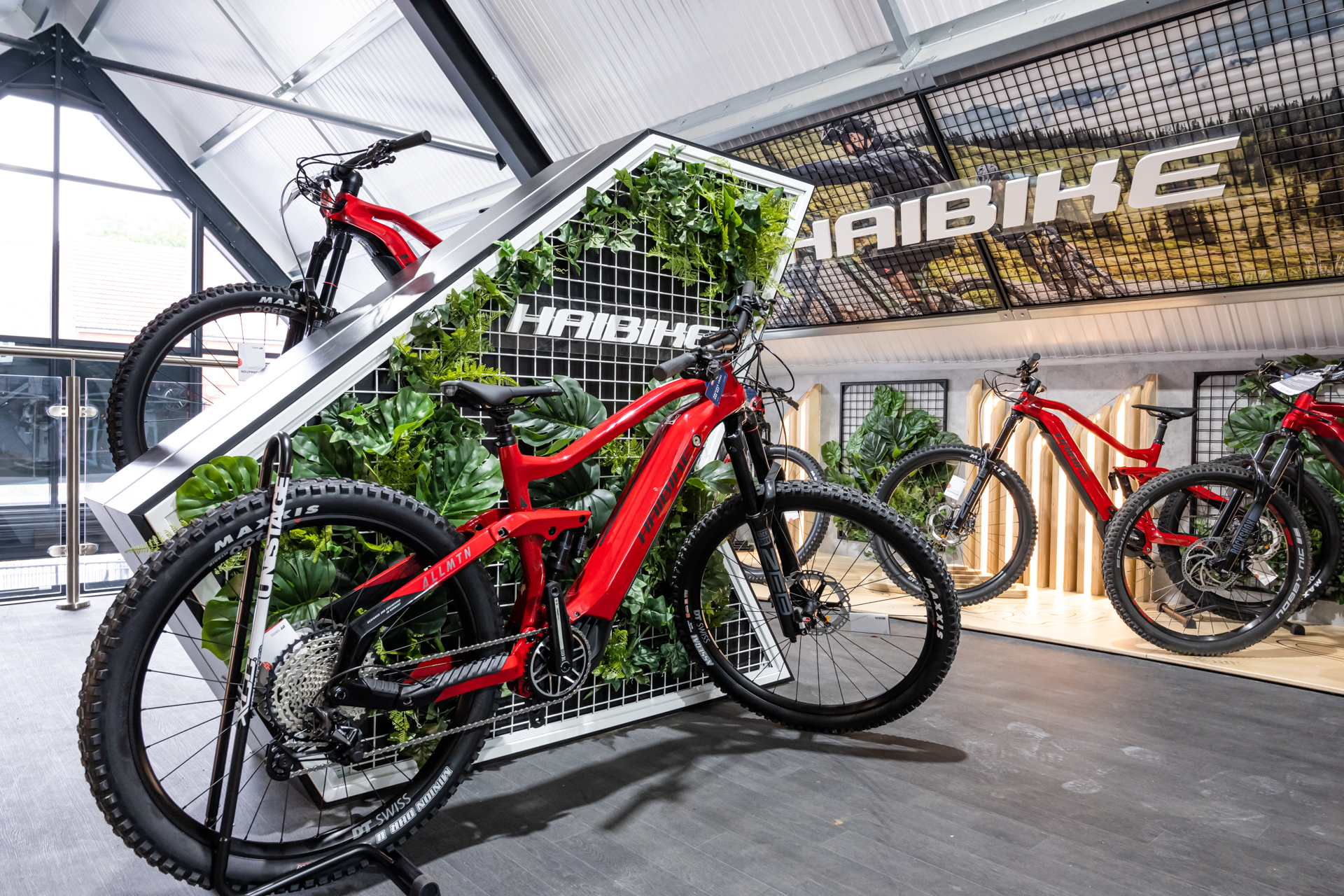 英伦高端自行车品牌 Haibike 的工业奢华零售体验丨英国丨Design4Retail-5