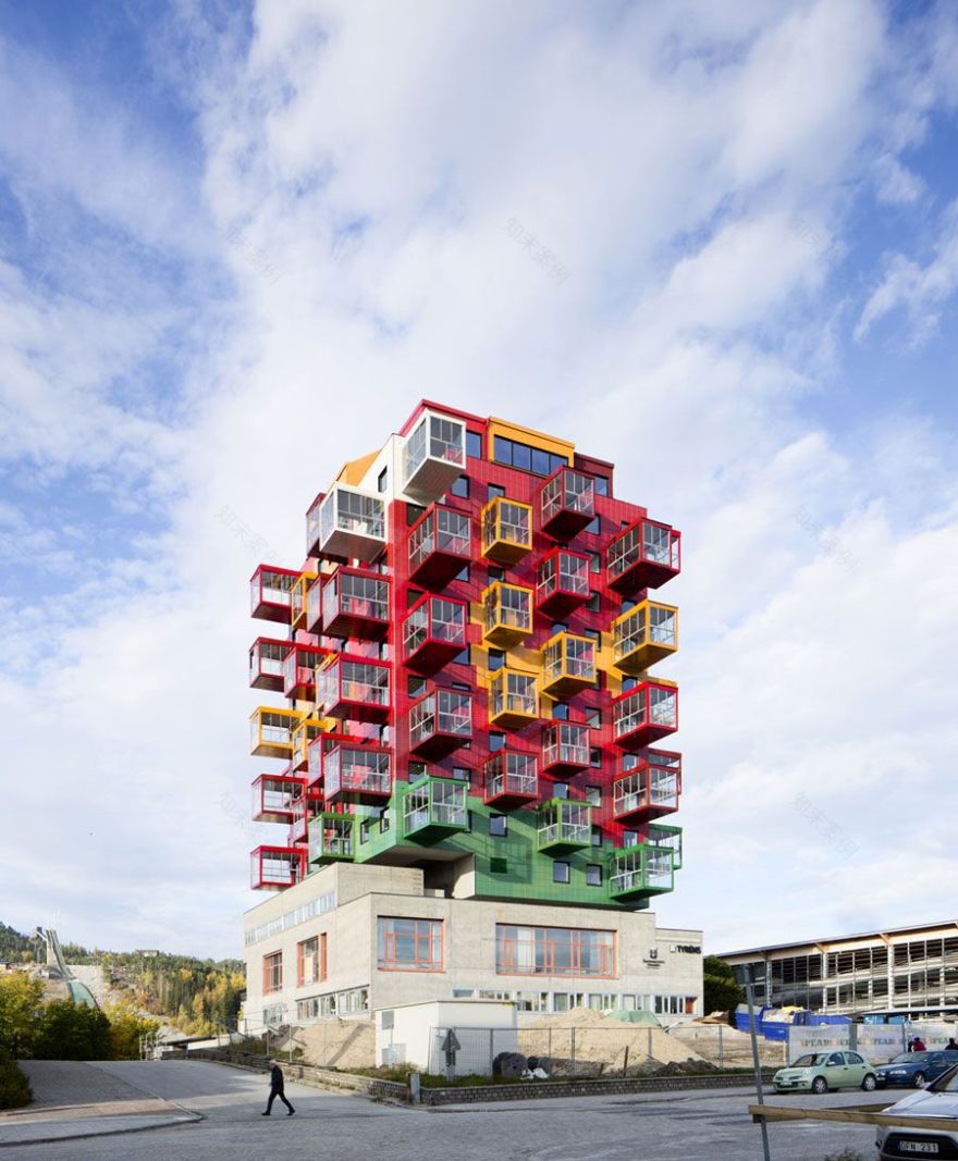 惊艳改造 | 瑞典老法院变身高颜值公寓楼-16