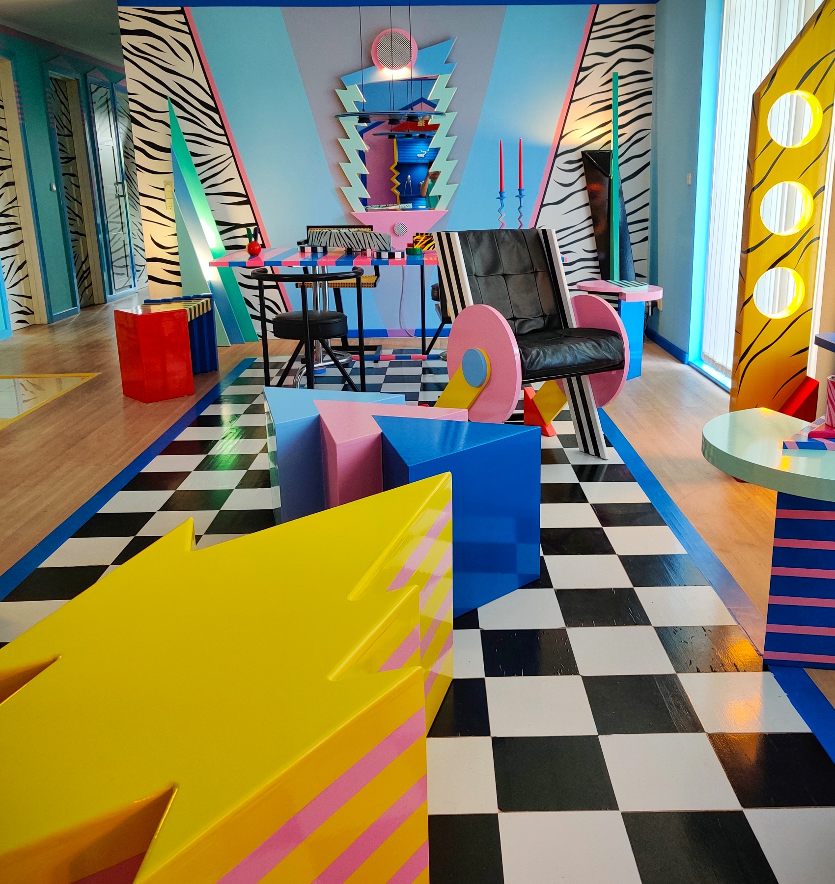 丹麦艺术家色彩公寓室内设计丨丹麦哥本哈根丨雅各布·米兹拉希（Jakob Mizrahi）-23