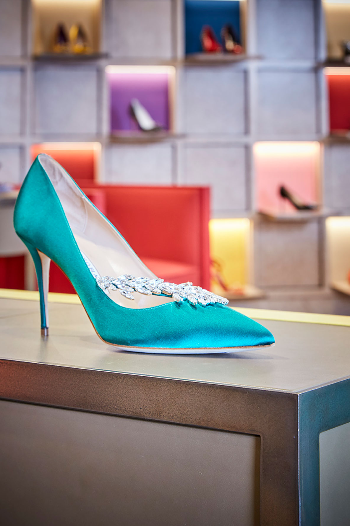 马诺洛·伯拉尼克塞尔福里奇百货店（注：Manolo Blahnik是知名鞋履品牌，Selfridges是英国著名百货公司，这里推测是该品牌在塞尔福里奇百货的店铺相关表述 ） 丨英国伦敦丨Nick Leith  Smith-12