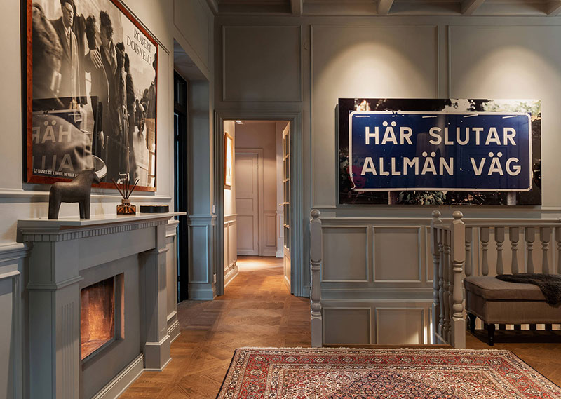 瑞典神秘庄园 | 暗色调的惊艳空间-26