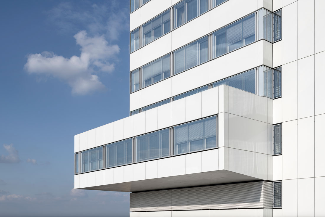 Fassadensanierung der Bettentürme des Zentralklinikums des UK Münster – Kleihues + Kleihues-14