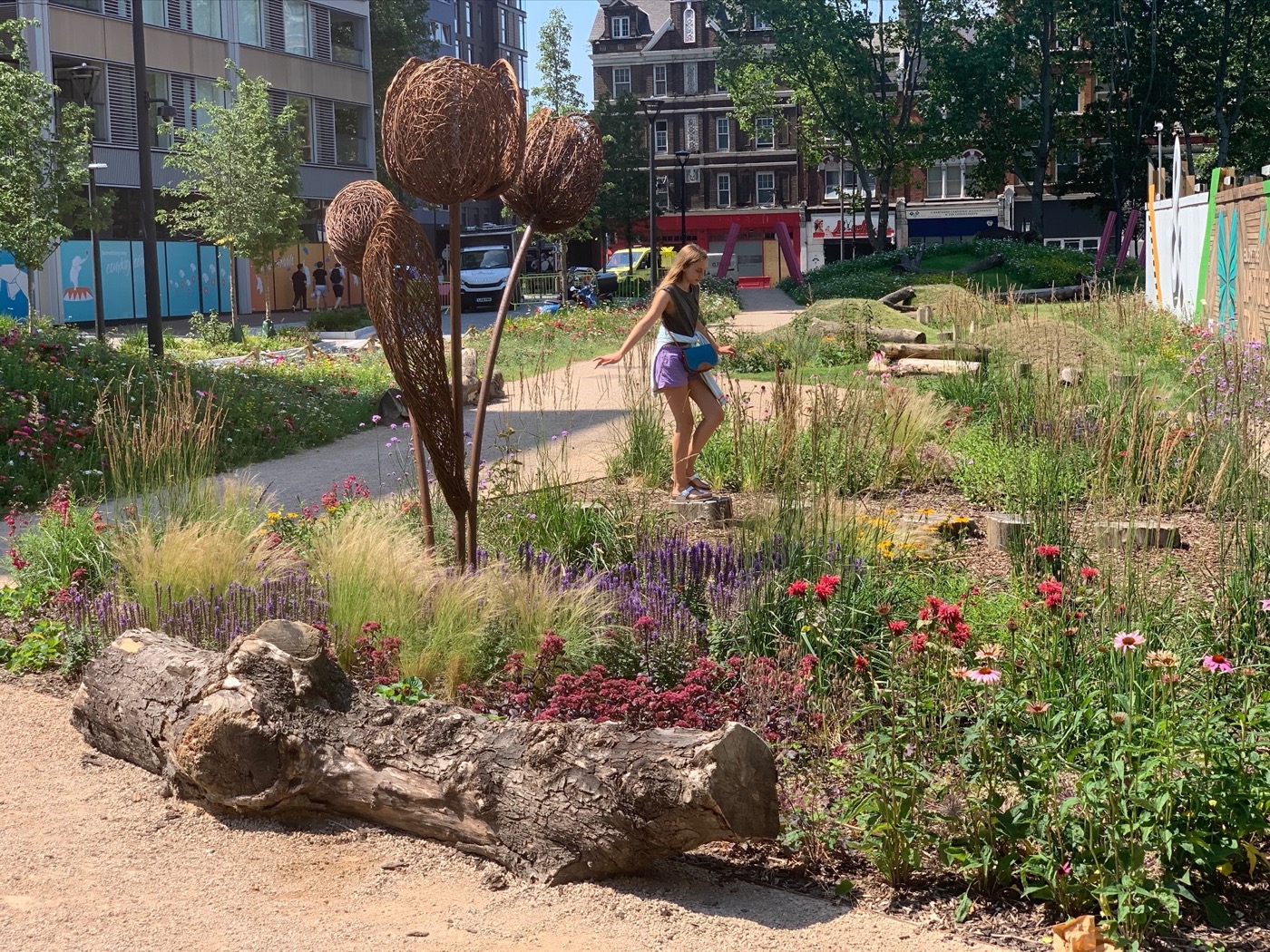 伦敦 Elephant Park 绿色空间重生 | Sayer Street 与 The Meadow-38