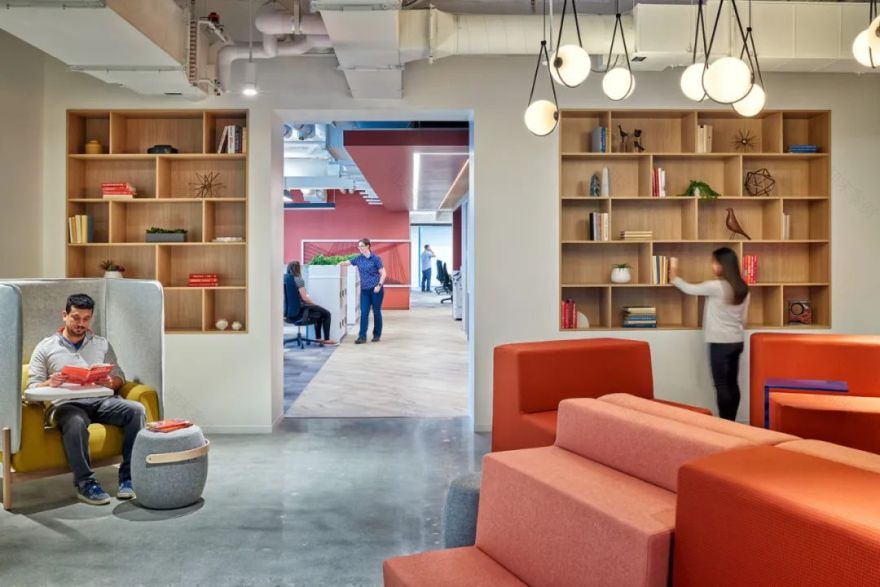 互联网连接和数据公司办公室设计丨米尚丽零售设计网-8